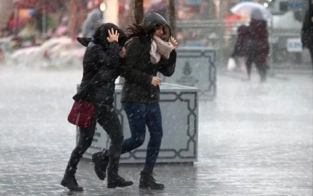 Meteoroloji harita verip uyardı! Sağanak yağış ve kar fırtınası geliyor