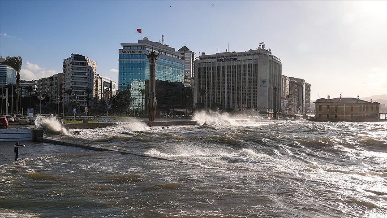 Meteoroloji o bölgeler için fırtına ve sağanak uyarısı yaptı