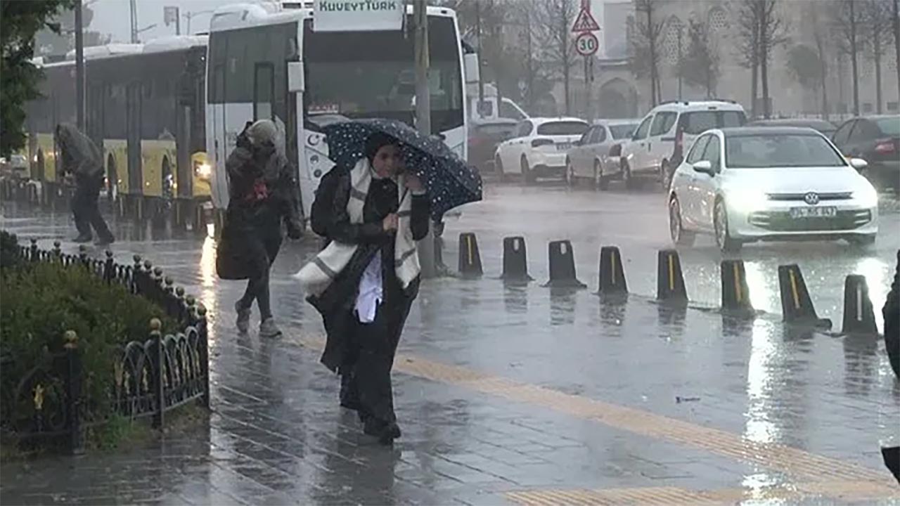 Foto - Meteoroloji uyardı! İstanbul dahil birçok ilde sağanak ve kar geliyor!
