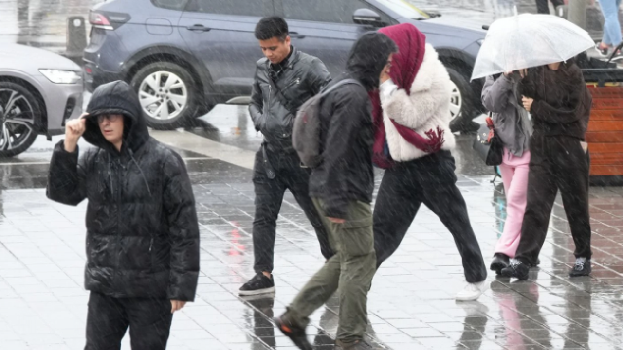 Meteoroloji ve AKOM’dan uyarı! İstanbul ve Ankara dahil 16 il için kırmızı alarm