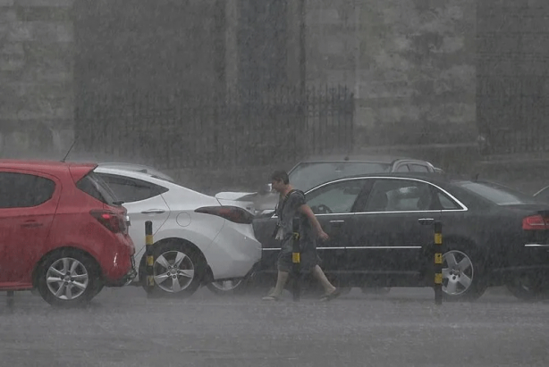 Foto - Meteoroloji'den 12 il için gök gürültülü sağanak uyarısı! Sarı kodlu alarm verildi