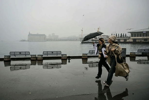 Foto - Meteoroloji'den 12 il için gök gürültülü sağanak uyarısı! Sarı kodlu alarm verildi