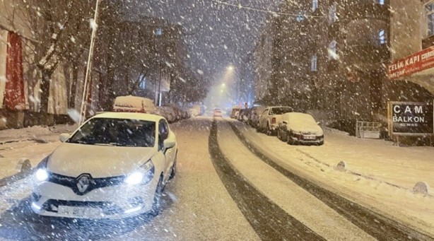 Foto - Meteorolojiden peş peşe uyarı! İstanbul için yoğun kar alarmı