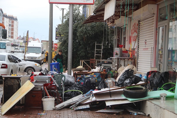 Foto - Metrekareye 372 kg yağmur düştü! Sular çekilince afetin boyutu gözler önüne serildi