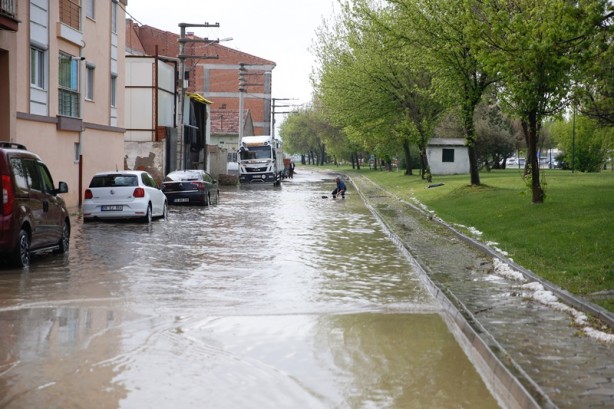 Metrekareye yaklaşık 15 kilogram yağış düştü!