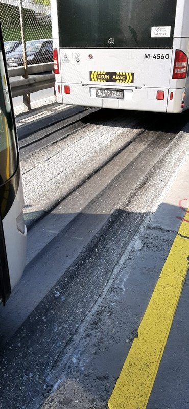 Foto - Metrobüs yolu eridi Ekrem İmamoğlu'na tepki yağdı: Memnun değiliz!