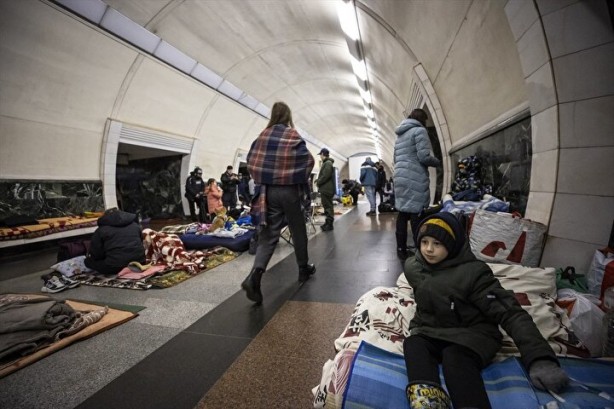 Metrolar Kiev'lilerin evleri oldu