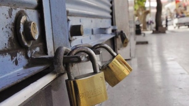 Foto - Metropol şehir İstanbul'un merkezine ağır savaş darbesi! Bir yılda yarıya düştü! Dükkanlar bir bir kapanıyor!