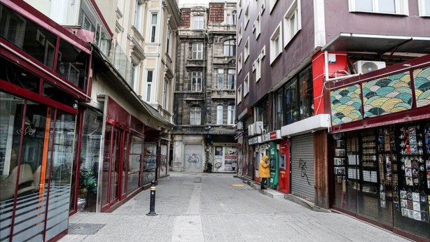 Foto - Metropol şehir İstanbul'un merkezine ağır savaş darbesi! Bir yılda yarıya düştü! Dükkanlar bir bir kapanıyor!