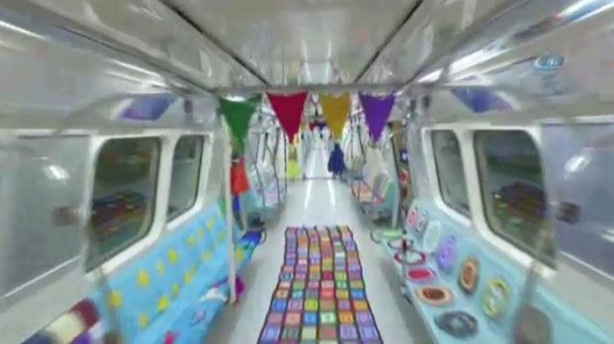 Foto - Metroya anne eli değdi!