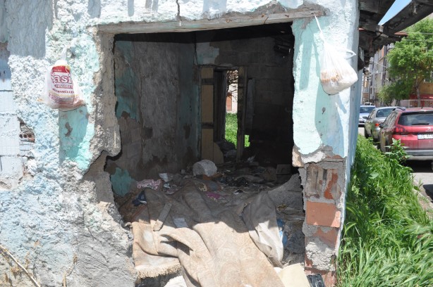 Foto - Metruk binaya dadanan tinerciler vatandaşı illallah ettirdi