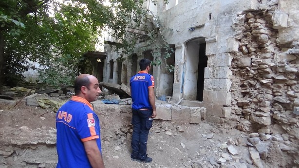 Foto - Metruk evin duvarı yıkıldı: 1 ölü