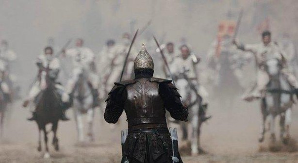 Mevlana dizisinde heyecanlandıran detay! Kamera arkasında…