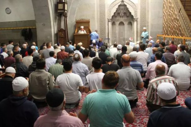 Foto - Mevlid Kandili dualarla idrak edildi