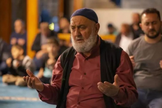 Foto - Mevlid Kandili dualarla idrak edildi