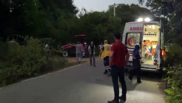 Mevsimlik tarım işçilerini taşıyan araç devrildi: 7 yaralı