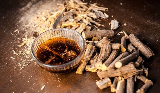 Foto - Meyan kökü hakkında dikkat çeken detay! Ramazanda tercih edilen içecek, 'Meyan şerbeti' nasıl yapılır?