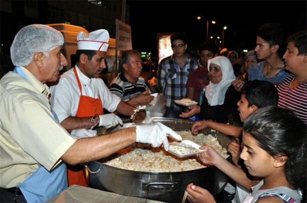 Foto - Meydanlarda demokrasi nöbeti devam ediyor