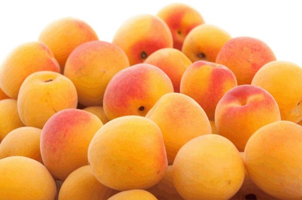 Foto - Meyveleri soyarken vitaminlerinden oluyorsunuz!