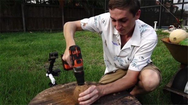 Foto - Meyvelerin içine erimiş tuz döktü!