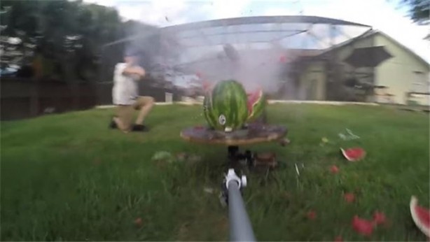 Foto - Meyvelerin içine erimiş tuz döktü!