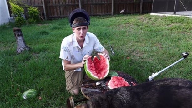 Foto - Meyvelerin içine erimiş tuz döktü!