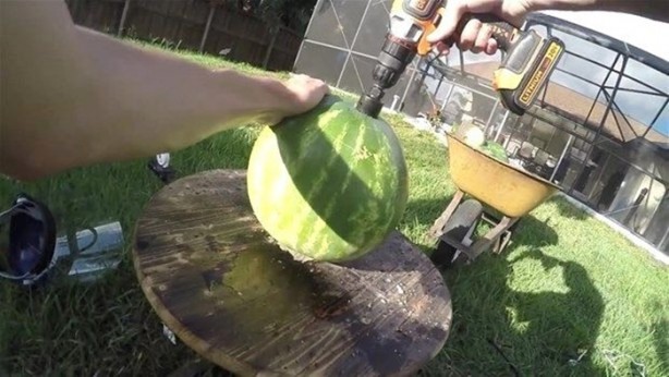 Foto - Meyvenin içine erimiş tuz döktüler!