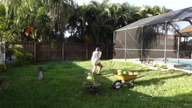 Foto - Meyvenin içine erimiş tuz döktüler!