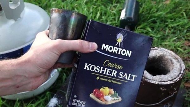 Foto - Meyvenin içine erimiş tuz döktüler!