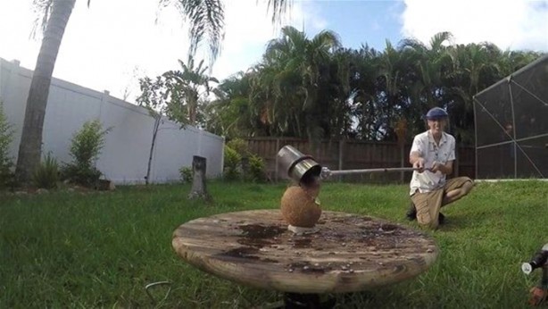 Foto - Meyvenin içine erimiş tuz döktüler!