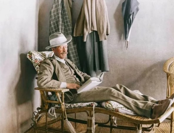 Foto - Mezardan servet çıktı