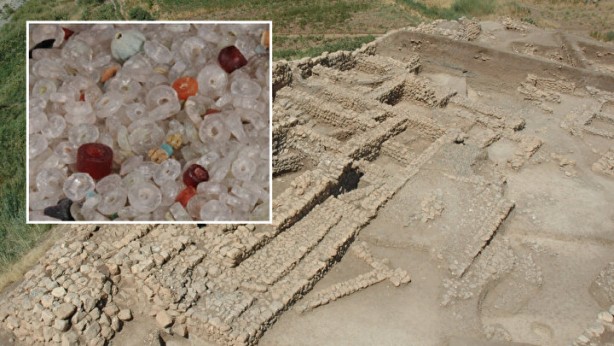 Foto - Mezarın içinden çıktı! Dünyanın gözü Türkiye'de