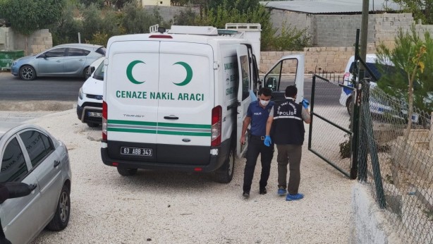 Foto - Mezarlıkta dehşete düşüren olay! Çantayı açan polisler korkunç görüntüyle karşılaştı