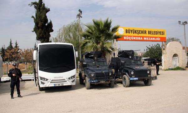 Foto - Mezarlıkta PKK propagandasına polis izin vermedi