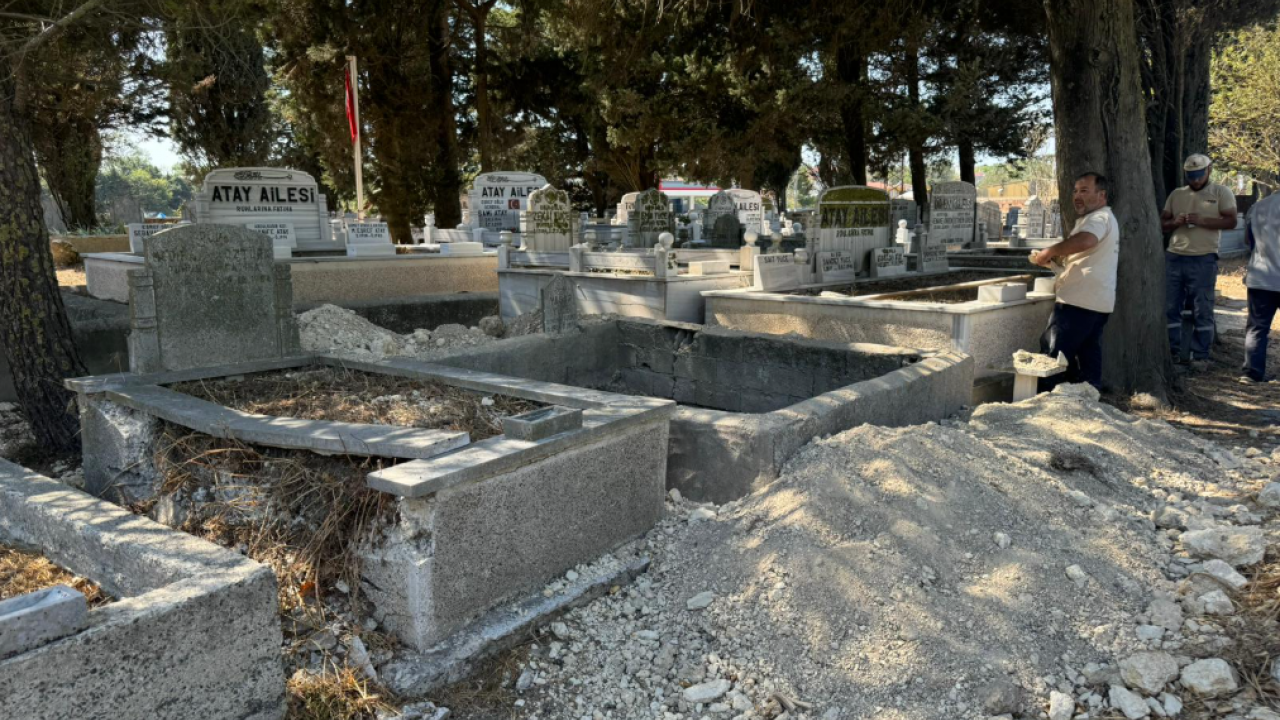 Foto - Mezarlıkta rezalet! "Kemikleri çalmadık, duruyor" şeklinde dalga geçer gibi cevap verdiler