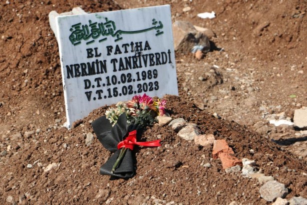 Foto - Mezarlıkta yürek yakan görüntü