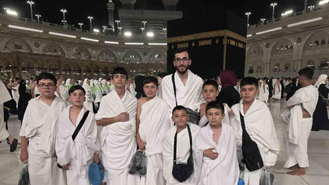 Mezitli İlçe Müftülüğü 20 hafızı ödüllendirdi: Başarılı hafızlara umre hediyesi
