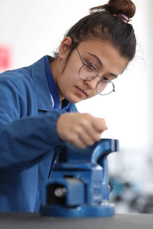 Foto - Mezun olduklarında sanayi sektörüne güç katacaklar!