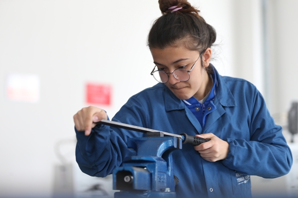 Foto - Mezun olduklarında sanayi sektörüne güç katacaklar!