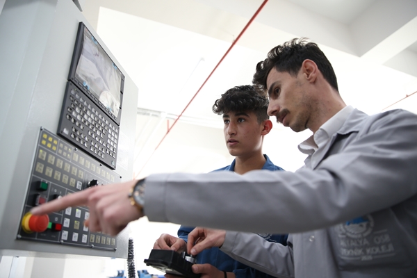 Foto - Mezun olduklarında sanayi sektörüne güç katacaklar!