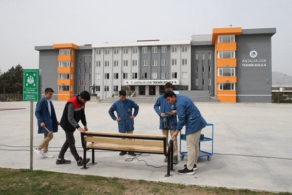 Foto - Mezun olduklarında sanayi sektörüne güç katacaklar!