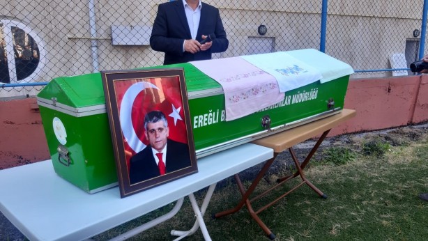 MHP Eski İlçe Başkanı Mehmet Özkanca son yolculuğuna uğurlandı