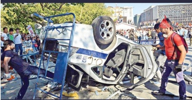Foto - MHP, "Yok hükmündedir, çöptür, kılıç artığıdır" diyerek yerin dibine sokmuştu! AK Parti’ye yakın Abdulkadir Selvi’ye bir şok daha! Neye uğradığını şaşıracak