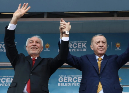 Foto - MHP'li belediye başkan adayından seçimlere sayılı günler kala büyük skandal! Tepki yağıyor