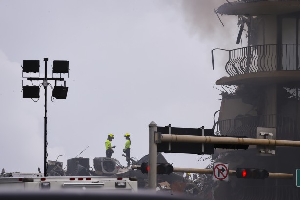 Miami'de çöken binada 159 kişiden haber alınamıyor