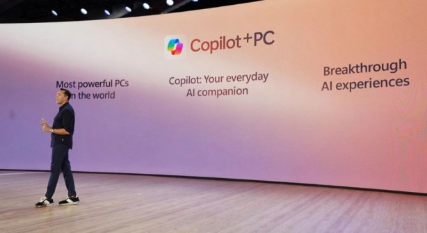 Foto - Microsoft, Apple'a meydan okudu! Etkinlikte sürprizler ortaya çıktı