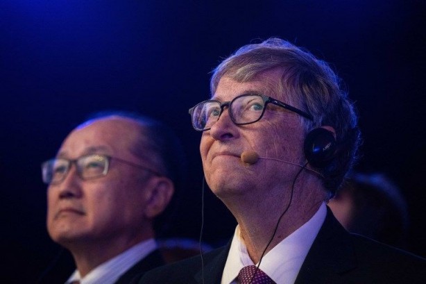 Foto - Microsoft, Apple'dan tacını geri aldı