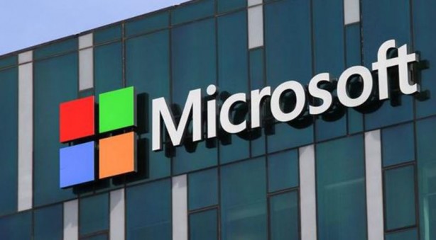 Microsoft hiçbir şirketin kıramadığı rekoru kırdı