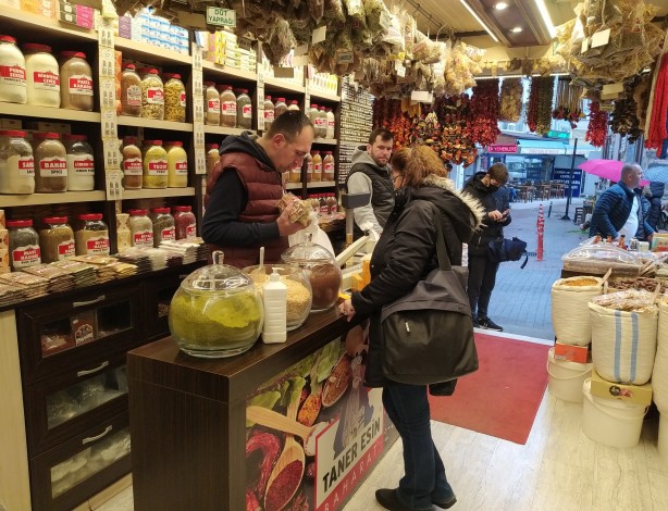 Foto - Mide, astım, bronşit, enfeksiyon hastalıkları... Faydası saymakla bitmeyen sakızın fiyatı dudak uçuklatıyor!