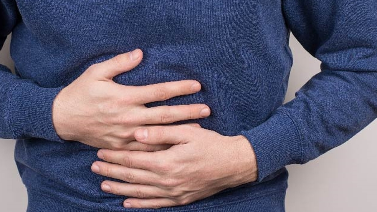 Mide şişkinliğini azaltmanın 10 kesin yolu: Maden suyunu sonra tüketin! Mide şişkinliğine ne iyi gelir?